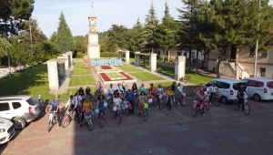 Bilecik'te "Süslü Kadınlar Bisiklet Turu" düzenlendi