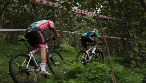 Bisikletçiler iklim için pedal çevirdi