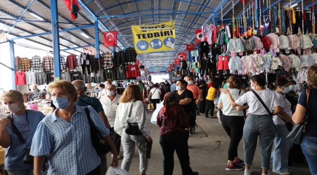 Bulgaristan'dan gelen turistler Edirne'de alışveriş yoğunluğu oluşturdu
