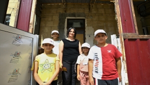 Çocukken koparıldığı Şuşa'ya evlatlarıyla dönen anne, mutluluğunu AA'ya anlattı
