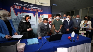 ÇOMÜ'de ilk kayıt töreni yapıldı 