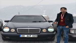 Denizli'deki trafik kazasında ağır yaralanan otomobilin sürücüsü öldü
