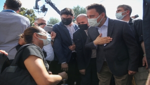 DEVA Partisi Genel Başkanı Ali Babacan, partisinin Avcılar ilçe binasını açtı