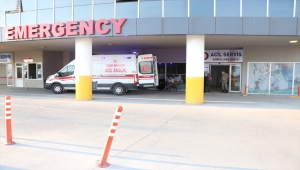 Erzincan'da otomobil ile minibüsün çarpıştığı trafik kazasında 9 kişi yaralandı
