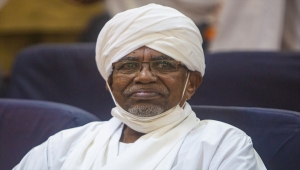 Eski Sudan Cumhurbaşkanı Ömer el-Beşir'in yargılandığı davanın duruşması 14 Eylül'e ertelendi