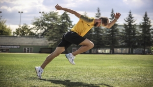 İşitme engelli milli atlet Yasin Süzen'in hedefi olimpiyatlara katılmak: