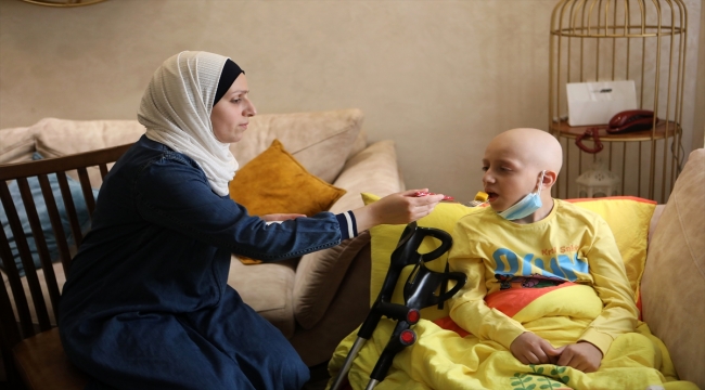 İsrail gözaltısı kanser hastası Filistinli çocukla babasını ayırdı