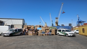 İzmir'de gümrük kaçağı 10 bin 330 oyuncak ele geçirildi