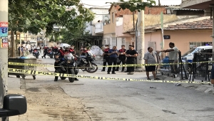 İzmir'de silahlı saldırıda 1'i bebek 5'i çocuk 12 kişi yaralandı
