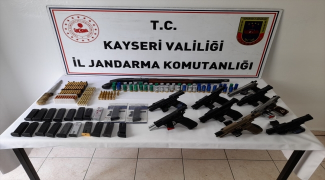 Kayseri'de silah ticareti yapanlara yönelik operasyonda 9 zanlı yakalandı