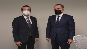 KKTC Dışişleri Bakanı Ertuğruloğlu, Azerbaycan Dışişleri Bakanı Bayramov ile görüştü