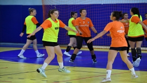 Konyaaltı Belediyespor, Hentbol Kadınlar Süper Ligi'nde 2'de 2 peşinde 