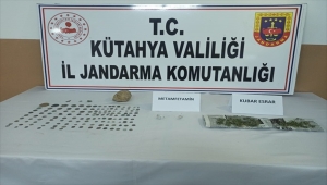 Kütahya'da tarihi eser ve uyuşturucu ele geçirildi