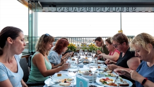 Macar şef İstanbul'a düzenlediği gastronomi turlarıyla Türk mutfağını dünyayla buluşturuyor