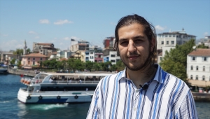 Mekatronik öğrencisi "ayakkabı ressamlığıyla" kendi işinin patronu oldu