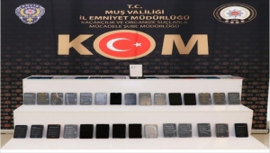 Muş'ta gümrük kaçağı telefonlar ele geçirildi