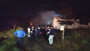 Sakarya'da evde çıkan yangında baba ve üç çocuğu yaşamını yitirdi