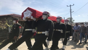 Sakarya'da Gaziler Günü'nde vefat eden Kıbrıs gazisi toprağa verildi
