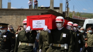 Şehit Piyade Sözleşmeli Er Turgay Abacı, Hatay'da son yolculuğuna uğurlandı