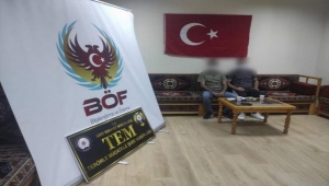 Siirt'te, polisin ikna çalışması sonucu teslim olan terörist ailesiyle buluşturuldu