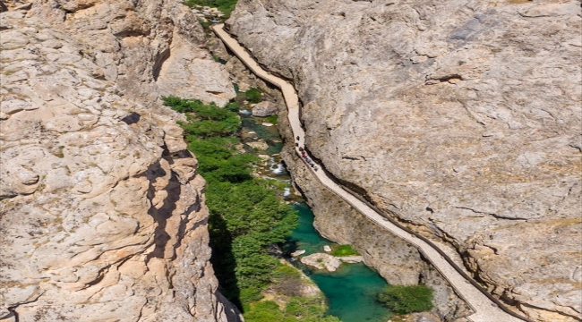 Sivas'taki Şuğul Kanyonu dört mevsim ziyaretçilerini ağırlıyor 