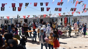Suriye'nin kuzeyinde yeni eğitim öğretim yılının ilk ders zili çaldı