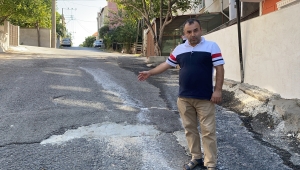 Tekirdağ Çorlu'da yollardaki çukurları vatandaş doldurmaya başladı