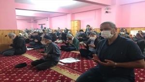 Yağlıdere'de üreticiler fındıklarını kurutabilmek için "güneş duası" yaptı