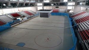 Zeytinburnu'nda 39 bin metrekarelik alana buz pisti inşa ediliyor