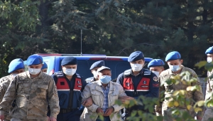 Afyonkarahisar'da 5 öğrencinin yaşamını yitirdiği kazayla ilgili gözaltına alınan servis şoförü adliyeye sevk edildi