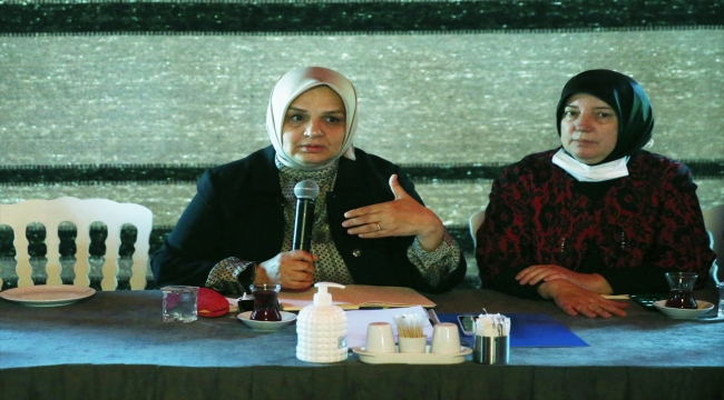 AK Parti Genel Merkez Kadın Kolları Başkanı Keşir, Düzce'de kadınlara hitap etti: