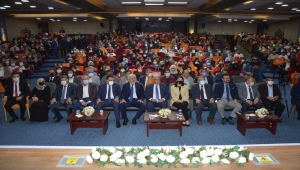 AK Parti'li Demiröz partisinin Manisa Genişletilmiş İl Danışma Meclisine katıldı: