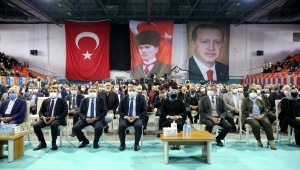 AK Parti'li Usta, Elazığ'da partililere hitap etti: