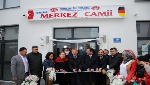 Almanya'da inşa edilen Remscheid camisi ibadete açıldı
