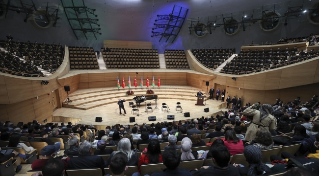 Ankara'da Azerbaycan'ın bağımsızlığının 30. yıl dönümü dolayısıyla konser verildi