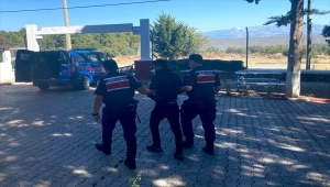 Antalya'da hakkında 12 yıl kesinleşmiş hapis cezası bulunan firari hükümlü yakalandı 