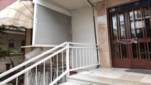 Avcılar'da balkonu çöken bina mühürlendi