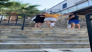 Avukatın süpermarkette asansör boşluğuna düşme anı güvenlik kamerasına yansıdı