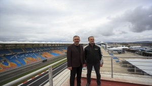 Bakan Kasapoğlu, Intercity İstanbul Park'ta incelemelerde bulundu: