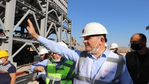 Bakan Soylu, Siirt'te 3 bin kişiye istihdam sağlayacak çinko izabe tesisinde incelemede bulundu: