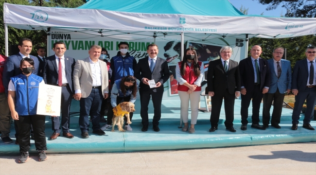Balıkesir'deki barınakta Dünya Hayvanları Koruma Günü etkinliği düzenlendi