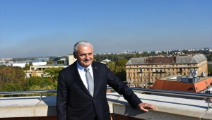 Binali Yıldırım, Macaristan'da ziyaretlerde bulundu