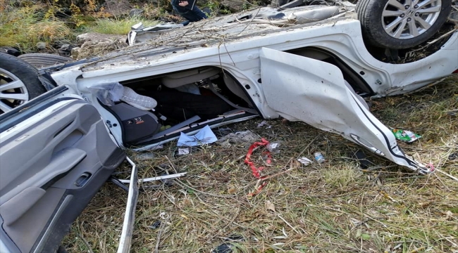 Bolu'da dereye devrilen otomobildeki iki kişi yaşamını yitirdi