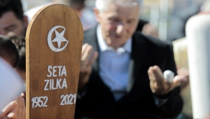 Bosna Hersekli ihtiyaç sahiplerinin "Zilha teyze"si toprağa verildi