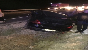 Burdur'da otomobilin iş makinasına çarpması sonucu 1 kişi öldü, 5 kişi yaralandı