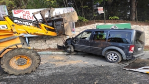 Çatalca'daki trafik kazasında 3 kişi yaralandı