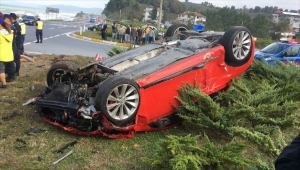 Düzce'de otomobillerin çarpıştığı kazada 5 kişi yaralandı