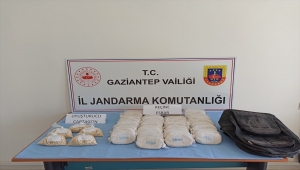 Gaziantep'te 12 kilogram uyuşturucu ve 9 bin 808 hap yakalandı
