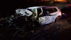 Gaziantep'te otomobille tanker çarpıştı, bir kişi öldü, iki kişi yaralandı