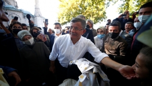 Gelecek Partisi Genel Başkanı Davutoğlu, Kayseri'de esnafı ziyaret etti